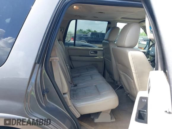 ✅ 2013 Ford Expedition Limited • VIN: 1FMJU1K51DEF27492 • Lot: 42434018. Listed on IAAI with 193,724 mi. Free auction sales archive from the USA and detailed vehicle history report at DreamBid. Image 8.