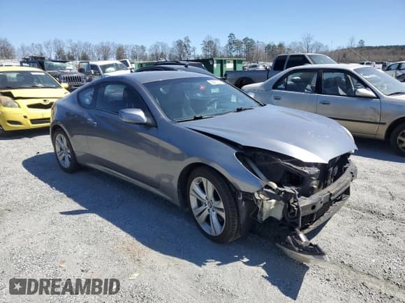 ✅ 2010 Hyundai Genesis Coupe • VIN: KMHHT6KD1AU028439 • Lot: 50061765. Wystawiony na Copart z przebiegiem 157 006 mil. Bezpłatny archiwum sprzedaży aukcyjnych z USA i szczegółowy raport historii pojazdu na DreamBid. Zdjęcie 4.