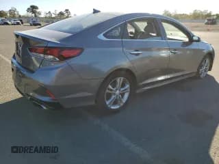 ✅ 2018 Hyundai Sonata Limited • VIN: 5NPE34AF6JH611274 • Лот: 86688885. Опубликован ранее на Copart с пробегом 246 214 миль. Бесплатный доступ к архиву аукционных продаж из США и подробный отчёт об истории автомобиля на DreamBid. Изображение 3.