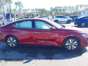 ✅ 2020 Nissan Altima SV • VIN: 1N4BL4DV3LN318110 • Lot: 41747327. Listed on IAAI with 23,779 mi. Free auction sales archive from the USA and detailed vehicle history report at DreamBid. Image 13.