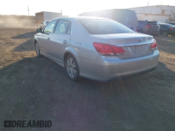 ✅ 2012 Toyota Avalon • VIN: 4T1BK3DB9CU454479 • Lot: 43689334. Listed on IAAI with 298,090 mi. Free auction sales archive from the USA and detailed vehicle history report at DreamBid. Image 3.