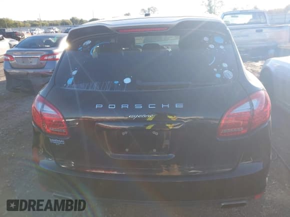 ✅ 2014 Porsche Cayenne • VIN: WP1AA2A27ELA90328 • Лот: 43484055. Опубликован ранее на IAAI с пробегом 94 239 миль. Бесплатный доступ к архиву аукционных продаж из США и подробный отчёт об истории автомобиля на DreamBid. Изображение 17.