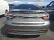 2017 Hyundai Sonata SE z VIN KMHE24L18HA057365, wystawiony jako Copart lot #82241505 z przebiegiem 176 361 mil mil oraz Szkoda całkowita • Salvage title. Historia ofert i sprzedaży dostępna na DreamBid. Obrazek 6.