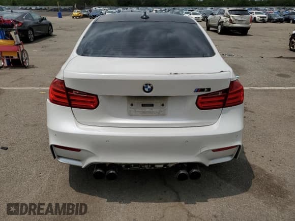 ✅ 2015 BMW M3 • VIN: WBS3C9C50FP804940 • Lot: 55555883. Wystawiony na Copart z przebiegiem 102 075 mil. Bezpłatny archiwum sprzedaży aukcyjnych z USA i szczegółowy raport historii pojazdu na DreamBid. Zdjęcie 6.