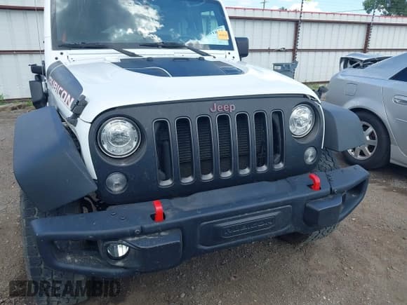✅ 2017 Jeep Wrangler Unlimited Rubicon Recon • VIN: 1C4BJWFG1HL693572 • Lot: 42601855. Listed on IAAI with 64,342 mi. Free auction sales archive from the USA and detailed vehicle history report at DreamBid. Image 12.