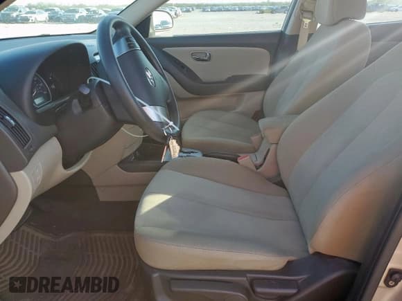 ✅ 2010 Hyundai Elantra GLS • VIN: KMHDU4AD6AU072907 • Лот: 82767475. Опубликован ранее на Copart с пробегом 81 569 миль. Бесплатный доступ к архиву аукционных продаж из США и подробный отчёт об истории автомобиля на DreamBid. Изображение 7.