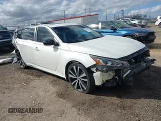 ✅ 2019 Nissan Altima SR • VIN: 1N4BL4CV9KC114651 • Лот: 43625157. Опубликован ранее на IAAI с пробегом 147 438 миль. Бесплатный доступ к архиву аукционных продаж из США и подробный отчёт об истории автомобиля на DreamBid. Изображение 1.