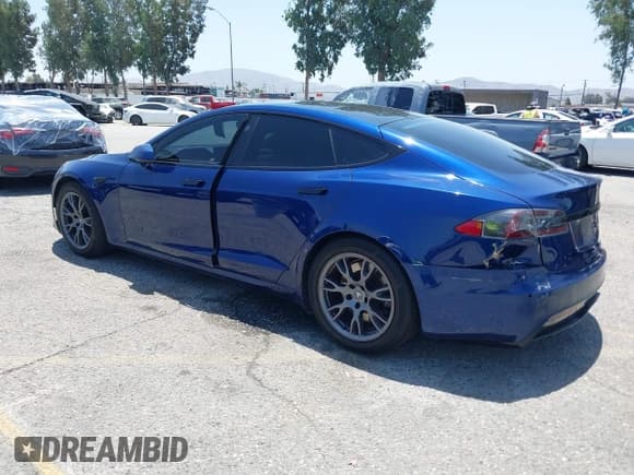 ✅ 2021 Tesla Model S Long Range • VIN: 5YJSA1E57MF428333 • Lot: 42545180. Wystawiony na IAAI z przebiegiem 50 420 mil. Bezpłatny archiwum sprzedaży aukcyjnych z USA i szczegółowy raport historii pojazdu na DreamBid. Zdjęcie 3.