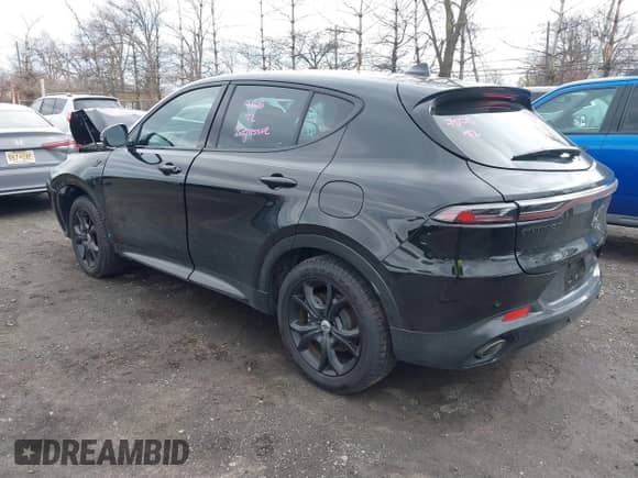 2024 Dodge Hornet R/T z VIN ZACPDFCW5R3A15632, wystawiony jako IAAI lot #41721818 z przebiegiem 13 541 mil mil oraz . Historia ofert i sprzedaży dostępna na DreamBid. Obrazek 3.