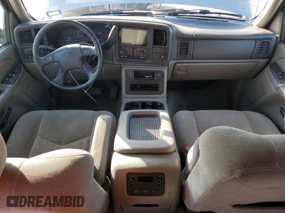 ✅ 2005 Chevrolet Suburban LS • VIN: 3GNEC16Z85G276395 • Лот: 84322654. Опубликован ранее на Copart с пробегом 214 676 миль. Бесплатный доступ к архиву аукционных продаж из США и подробный отчёт об истории автомобиля на DreamBid. Изображение 8.