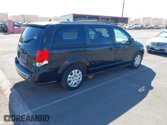 ✅ 2015 Dodge Grand Caravan SXT • VIN: 2C4RDGCG0FR652256 • Lot: 43812116. Listed on IAAI with 81,803 mi. Free auction sales archive from the USA and detailed vehicle history report at DreamBid. Image 4.