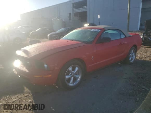 ✅ 2007 Ford Mustang Deluxe • VIN: 1ZVHT84N175251411 • Lot: 87271085. Listed on Copart with 82,989 mi. Free auction sales archive from the USA and detailed vehicle history report at DreamBid. Image 1.