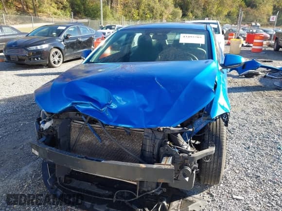 ✅ 2017 Hyundai Elantra SE • VIN: 5NPD74LF9HH210096 • Lot: 43495705. Listed on IAAI with 153,823 mi. Free auction sales archive from the USA and detailed vehicle history report at DreamBid. Image 13.