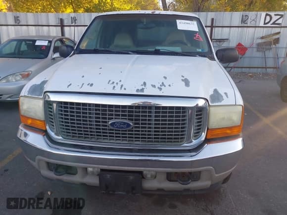 ✅ 2001 Ford Excursion Limited • VIN: 1FMNU42S71EA48708 • Lot: 43498632. Wystawiony na IAAI z przebiegiem 279 874 mil. Bezpłatny archiwum sprzedaży aukcyjnych z USA i szczegółowy raport historii pojazdu na DreamBid. Zdjęcie 6.