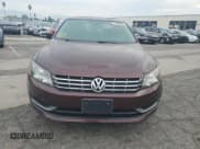 ✅ 2014 Volkswagen Passat SE • VIN: 1VWBN7A39EC102699 • Lot: 92000865. Wystawiony na Copart z przebiegiem 101 555 mil. Bezpłatny archiwum sprzedaży aukcyjnych z USA i szczegółowy raport historii pojazdu na DreamBid. Zdjęcie 5.