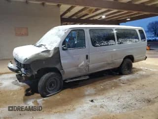 ✅ 2004 Ford Econoline Passenger XL • VIN: 1FBSS31L04HA31211 • Lot: 45018845. Wystawiony na Copart z przebiegiem 388 248 mil. Bezpłatny archiwum sprzedaży aukcyjnych z USA i szczegółowy raport historii pojazdu na DreamBid. Zdjęcie 1.