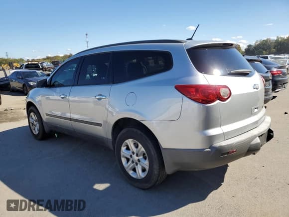 ✅ 2011 Chevrolet Traverse LS • VIN: 1GNKRFED8BJ207169 • Lot: 86101145. Wystawiony na Copart z przebiegiem 158 419 mil. Bezpłatny archiwum sprzedaży aukcyjnych z USA i szczegółowy raport historii pojazdu na DreamBid. Zdjęcie 2.