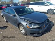 ✅ 2013 Volkswagen Passat S • VIN: 1VWAH7A3XDC055975 • Lot: 43501927. Wystawiony na IAAI z przebiegiem 163 421 mil. Bezpłatny archiwum sprzedaży aukcyjnych z USA i szczegółowy raport historii pojazdu na DreamBid. Zdjęcie 1.