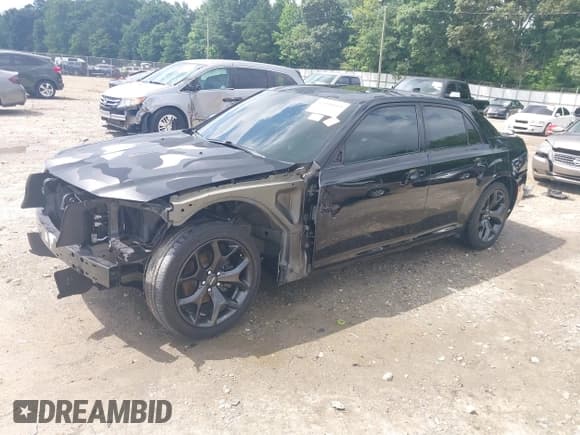 ✅ 2021 Chrysler 300 S • VIN: 2C3CCABG7MH640751 • Lot: 42458665. Listed on IAAI with 71,003 mi. Free auction sales archive from the USA and detailed vehicle history report at DreamBid. Image 18.