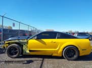 ✅ 2006 Ford Mustang GT Deluxe • VIN: 1ZVFT82H065213851 • Lot: 43545902. Wystawiony na IAAI z przebiegiem 44 386 mil. Bezpłatny archiwum sprzedaży aukcyjnych z USA i szczegółowy raport historii pojazdu na DreamBid. Zdjęcie 15.