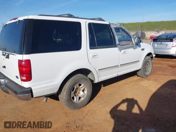 ✅ 1998 Ford Expedition XLT • VIN: 1FMRU1768WLA48604 • Лот: 41642384. Опубликован ранее на IAAI с пробегом 274 424 миль. Бесплатный доступ к архиву аукционных продаж из США и подробный отчёт об истории автомобиля на DreamBid. Изображение 4.