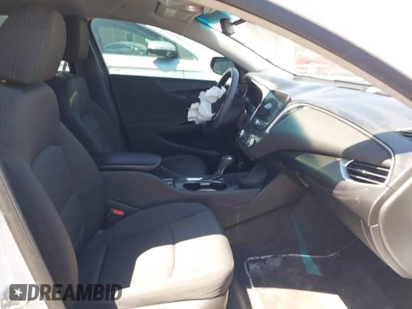 2019 Chevrolet Malibu LS с VIN 1G1ZC5ST1KF169455, выставлен на аукционе IAAI как лот 42327494 с пробегом 142 905 миль миль и . История ставок и продаж доступна на DreamBid. Изображение 5.