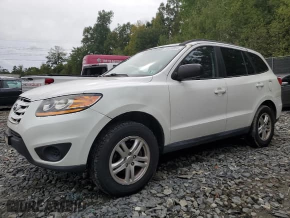 ✅ 2010 Hyundai Santa Fe GLS • VIN: 5NMSGDAB1AH344840 • Lot: 72929804. Listed on Copart with 246,533 mi. Free auction sales archive from the USA and detailed vehicle history report at DreamBid. Image 1.