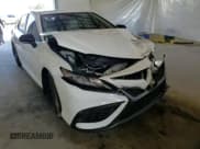 ✅ 2022 Toyota Camry SE • VIN: 4T1G11BK3NU054839 • Lot: 81883485. Wystawiony na Copart z przebiegiem 52 441 mil. Bezpłatny archiwum sprzedaży aukcyjnych z USA i szczegółowy raport historii pojazdu na DreamBid. Zdjęcie 13.
