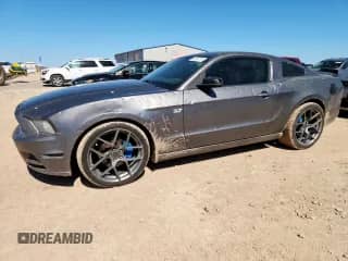 2014 Ford Mustang V6 with VIN 1ZVBP8AM2E5299552, listed as a Copart auction lot 62906715 with 136,233 mi miles and Clean title. Bid and sale history available at DreamBid. Image 1.