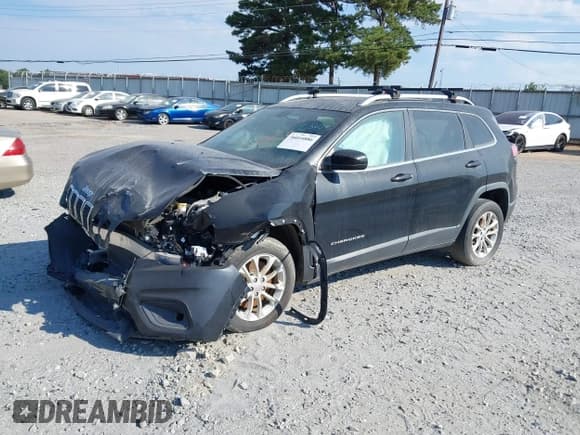 ✅ 2019 Jeep Cherokee Latitude • VIN: 1C4PJLCB4KD444570 • Lot: 36044886. Wystawiony na IAAI z przebiegiem 85 230 mil. Bezpłatny archiwum sprzedaży aukcyjnych z USA i szczegółowy raport historii pojazdu na DreamBid. Zdjęcie 18.