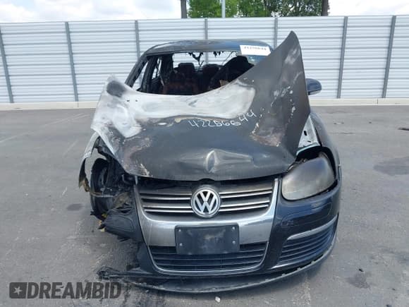 ✅ 2006 Volkswagen Jetta 2.5L • VIN: 3VWRG71K26M708264 • Лот: 42256644. Опубликован ранее на IAAI с пробегом Не указан. Бесплатный доступ к архиву аукционных продаж из США и подробный отчёт об истории автомобиля на DreamBid. Изображение 12.