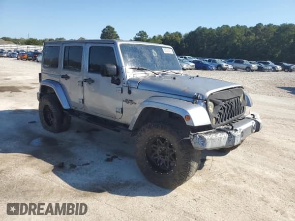 ✅ 2017 Jeep Wrangler Unlimited Sahara • VIN: 1C4BJWEG6HL530059 • Lot: 82025825. Listed on Copart with 90,786 mi. Free auction sales archive from the USA and detailed vehicle history report at DreamBid. Image 4.
