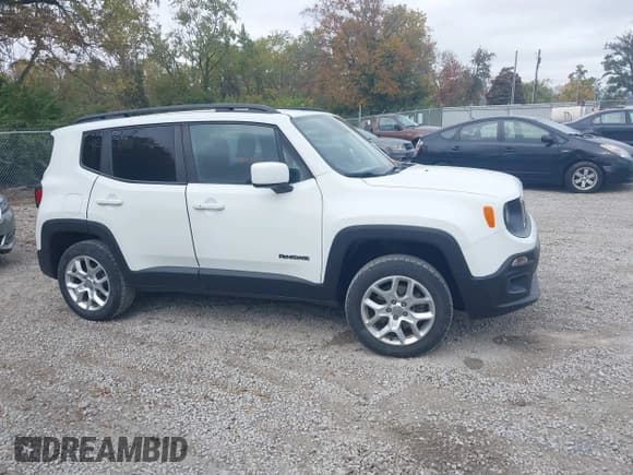 ✅ 2018 Jeep Renegade Altitude • VIN: ZACCJBBB5JPH98897 • Lot: 43560689. Listed on IAAI with 75,780 mi. Free auction sales archive from the USA and detailed vehicle history report at DreamBid. Image 14.