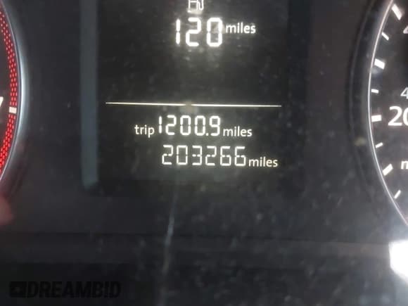 ✅ 2012 Volkswagen Passat S • VIN: 1VWAP7A35CC055061 • Lot: 41745199. Wystawiony na IAAI z przebiegiem 203 266 mil. Bezpłatny archiwum sprzedaży aukcyjnych z USA i szczegółowy raport historii pojazdu na DreamBid. Zdjęcie 15.