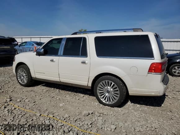 ✅ 2015 Lincoln Navigator • VIN: 5LMJJ3JT8FEJ03084 • Lot: 84768735. Wystawiony na Copart z przebiegiem 163 136 mil. Bezpłatny archiwum sprzedaży aukcyjnych z USA i szczegółowy raport historii pojazdu na DreamBid. Zdjęcie 2.