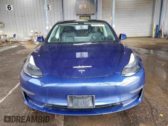 ✅ 2022 Tesla Model 3 • VIN: 5YJ3E1EA4NF304558 • Lot: 41845965. Wystawiony na Copart z przebiegiem 101 413 mil. Bezpłatny archiwum sprzedaży aukcyjnych z USA i szczegółowy raport historii pojazdu na DreamBid. Zdjęcie 5.