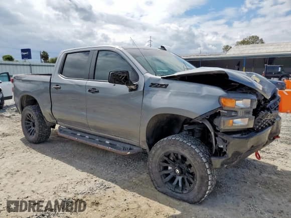 ✅ 2021 Chevrolet Silverado 1500 Custom Trail Boss • VIN: 1GCPYCEF7MZ371129 • Lot: 85895145. Wystawiony na Copart z przebiegiem 122 486 mil. Bezpłatny archiwum sprzedaży aukcyjnych z USA i szczegółowy raport historii pojazdu na DreamBid. Zdjęcie 4.