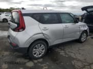 ✅ 2021 Kia Soul LX • VIN: KNDJ23AU6M7758486 • Lot: 82438685. Listed on Copart with 36,183 mi. Free auction sales archive from the USA and detailed vehicle history report at DreamBid. Image 3.