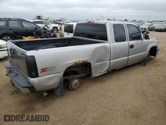 2004 Chevrolet Silverado 1500 Z71 с VIN 1GCEK19T74Z138221, выставлен на аукционе Copart как лот 64704414 с пробегом Не указан миль и Списание • Salvage title. История ставок и продаж доступна на DreamBid. Изображение 3.