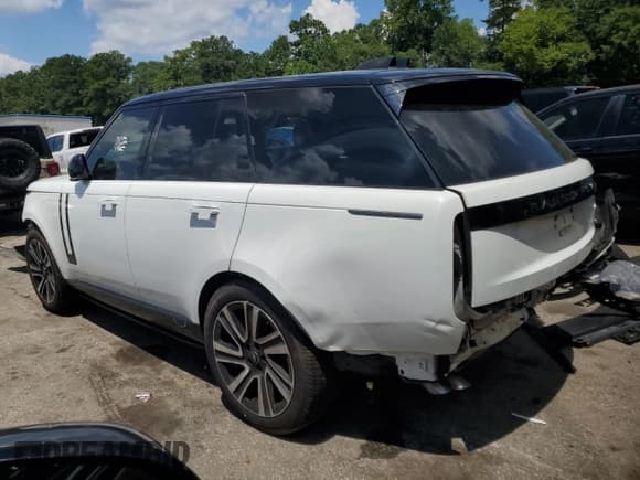 ✅ 2023 Land Rover Range Rover SE • VIN: SALKP9E7XPA035284 • Lot: 64389265. Wystawiony na Copart z przebiegiem 30 505 mil. Bezpłatny archiwum sprzedaży aukcyjnych z USA i szczegółowy raport historii pojazdu na DreamBid. Zdjęcie 2.