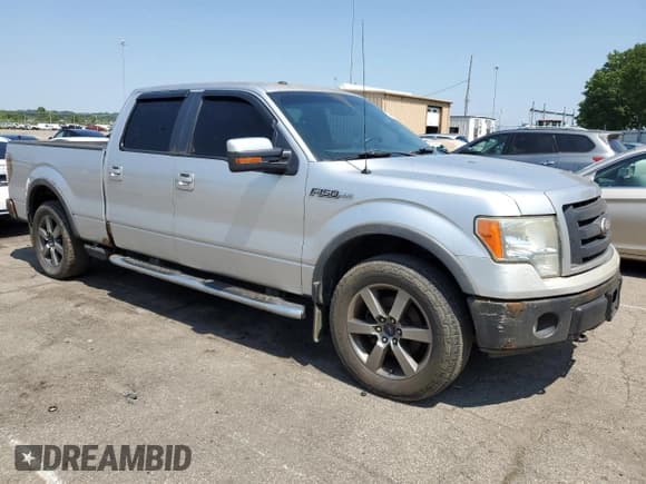 ✅ 2010 Ford F-150 XL • VIN: 1FTFW1EV2AFC00699 • Lot: 60511295. Listed on Copart with 220,667 mi. Free auction sales archive from the USA and detailed vehicle history report at DreamBid. Image 4.