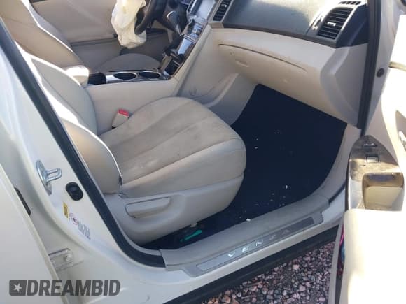 ✅ 2010 Toyota Venza • VIN: 4T3BA3BB7AU015873 • Lot: 43471757. Listed on IAAI with 137,538 mi. Free auction sales archive from the USA and detailed vehicle history report at DreamBid. Image 5.