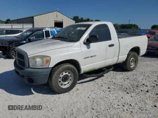 2007 Dodge 1500 ST z VIN 1D7HA16K57J633294, wystawiony jako Copart lot #71986785 z przebiegiem 203 921 mil mil oraz Czysty tytuł • Clean title. Historia ofert i sprzedaży dostępna na DreamBid. Obrazek 1.