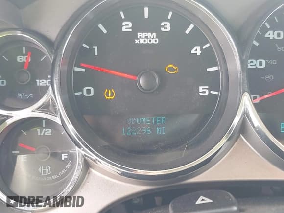 ✅ 2011 GMC Sierra 2500HD Work Truck • VIN: 1GT22ZC82BZ459036 • Lot: 42126973. Listed on IAAI with 122,296 mi. Free auction sales archive from the USA and detailed vehicle history report at DreamBid. Image 15.