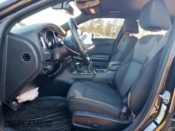 ✅ 2016 Dodge Charger SE • VIN: 2C3CDXBG3GH228895 • Lot: 90708715. Wystawiony na Copart z przebiegiem 131 521 mil. Bezpłatny archiwum sprzedaży aukcyjnych z USA i szczegółowy raport historii pojazdu na DreamBid. Zdjęcie 7.