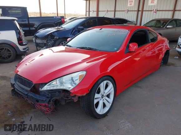 2010 Hyundai Genesis Coupe Premium z VIN KMHHT6KD6AU030624, wystawiony jako IAAI lot #41093182 z przebiegiem Nie podano mil oraz . Historia ofert i sprzedaży dostępna na DreamBid. Obrazek 17.