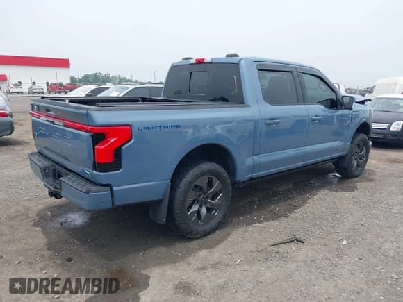 ✅ 2023 Ford F-150 Lightning Pro • VIN: 1FT6W1EVXPWG53591 • Лот: 42249385. Опубликован ранее на IAAI с пробегом 17 892 миль. Бесплатный доступ к архиву аукционных продаж из США и подробный отчёт об истории автомобиля на DreamBid. Изображение 4.