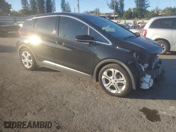 ✅ 2019 Chevrolet Bolt EV LT • VIN: 1G1FY6S08K4142054 • Lot: 83714834. Wystawiony na Copart z przebiegiem 84 373 mil. Bezpłatny archiwum sprzedaży aukcyjnych z USA i szczegółowy raport historii pojazdu na DreamBid. Zdjęcie 4.