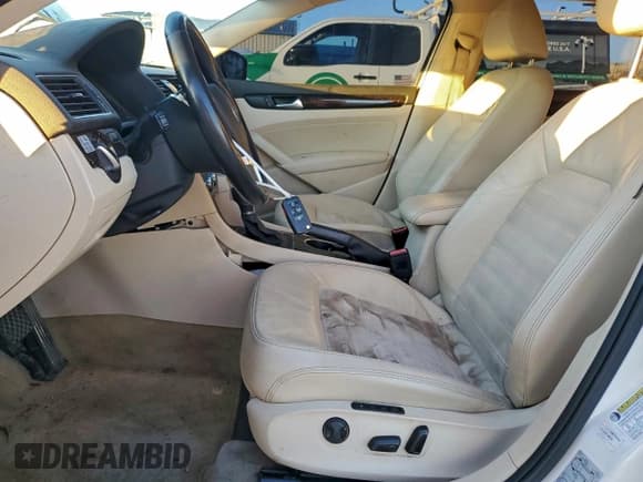 ✅ 2014 Volkswagen Passat SEL Premium • VIN: 1VWCN7A36EC071237 • Lot: 93749845. Listed on Copart with 163,448 mi. Free auction sales archive from the USA and detailed vehicle history report at DreamBid. Image 7.