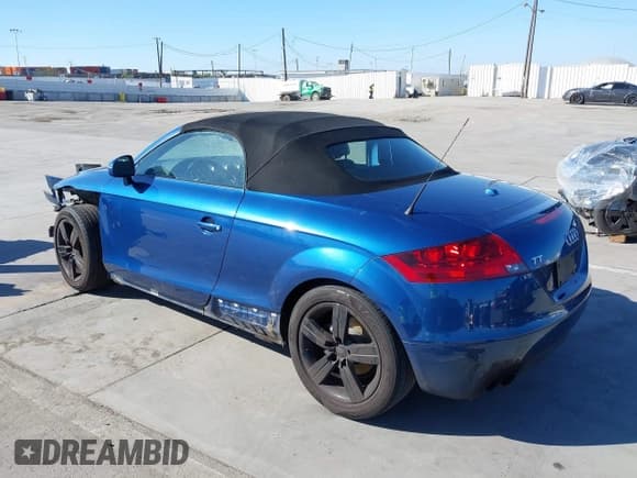 ✅ 2008 Audi TT 2.0T • VIN: TRUMF38J681031859 • Lot: 43412149. Listed on IAAI with 132,142 mi. Free auction sales archive from the USA and detailed vehicle history report at DreamBid. Image 3.
